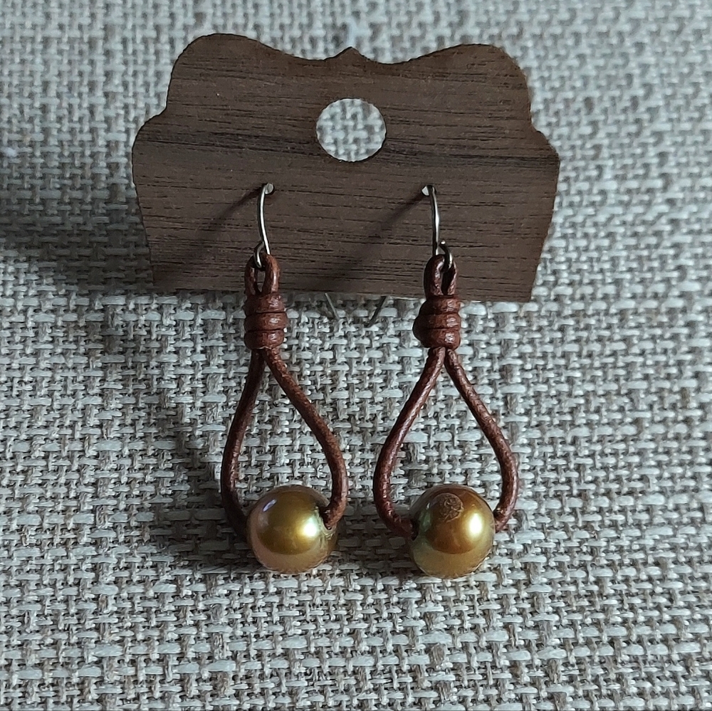 Handmade Light Green Pearl And Brown Leather Dangle Earrings - Picture 3 of 6